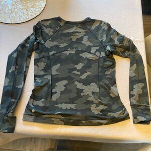 Lululemon camo run long sleeved shirt Womens Size 10